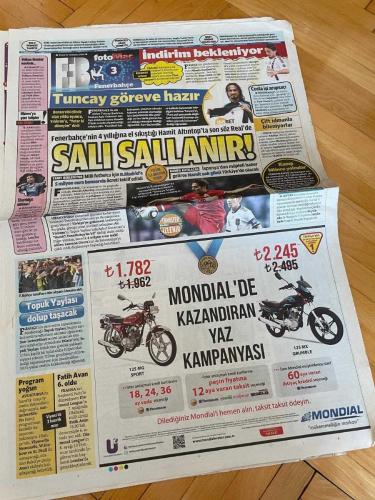 FOTOMAÇ GAZETESİ - 8 TEMMUZ 2012 - TERİM ROBBEN'İ İSTEDİ - HAMİT'TE TOP REAL'DE - KARTAL VİTES KÜÇÜLTMEZ - BURAK İÇİN TEK ŞART - TAKIMDA IŞIĞI GÖRDÜM - YILDIZLARA ŞUT - İSPANYA MODELİ - BANKO SANTOS - FATİH TERİM - ÜNAL AYSAL - ARJEN ROBBEN - HAMİT ALTINTOP - AZİZ YILDIRIM - AYKUT KOCAMAN - ŞENOL GÜNEŞ - SADRİ ŞENER - SAMET AYBABA - AHMET NUR ÇEBİ - BURAK YILMAZ - SERCAN YILDIRIM - QUARESMA - SİMAO - ERNST - HOLOSKO - SİVOK - EGEMEN KORKMAZ - MOUSSA SOW - MİROSLAV STOCH - RECEP NİYAZ - SALİH UÇAN - MEHMET TOPUZ - SEMİH ŞENTÜRK - GÖKHAN GÖNÜL - HASAN ALİ KALDIRIM - HENRİ BİENVENU - VOLKAN DEMİREL - MERT GÜNOK - TUNCAY ŞANLI - LASSANA DİARRA - ALBERTO AQUİLANİ - TİNO COSTA - İBRAHİM TORAMAN - FERNANDES - OĞUZHAN ÖZYAKUP - OLCAY ŞAHAN - JOHN HEİTİNGA - UĞUR BORAL - OSPİNA - FIRAT KOCAOĞLU - ONUR GÜNEY - CEM SULTAN - MERVAN ÇELİK - ALPASLAN ERDEM - BİLİCA - MİCHEL BASTOS - NORDİN AMRABAT - ASSAİDİ - MURATCAN GÜNER - TURGAY DEMİR - EMRE BOL - OĞUR YÖRÜK - RAŞİT ATEŞ - ÇAĞDAŞ SEVİNÇ - İSMET