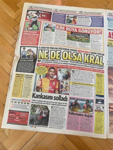 FOTOMAÇ GAZETESİ - 20 TEMMUZ 2012 - FENER, UEFA LİSTESİNDE - FENER'E DEV PANZER STEFAN KİESSLİNG - OSPİNA KARTAL OLUYOR - HOŞBULDUK İMPARATOR'UN YILMAZ SAVAŞÇISI OLMAYA GELDİM - YENİ CEPHE AÇILDI - CEZA YOK - BURAK YILMAZ ASLAN OLDU - AMRAVAT G.SARAY'DA - HZ. ÖMER - AZİZ YILDIRIM - ALİ KOÇ - AYKUT KOCAMAN - STEFAN KİESSLİNG - DİRK KUYT - BİENVENU - MİS SOW - QUARESMA - FİKRET ORMAN - OSPİNA - BURAK YILMAZ - FATİH TERİM - ŞENOL GÜNEŞ - N'DOYE - TUNCAY BEKİROĞLU - SERDAR TAŞÇI - LUTFI ARIBOĞAN - SELÇUK YULA - MURAT ÖZAY - MEHMET TOPAL - NECATİ ATEŞ - İLHAN HELVACI - GÖKHAN GÖNÜL - CANER ERKİN - EGEMEN KORKMAZ - ROLANDO - BJELİCA - YOBO - MERT GÜNLOK - HASAN ACAR - HAKAN DİLEK - HAMİT ALTINTOP - UJFALUSİ - ARDA TURAN - AKYÜZ - FELİPE MELO - NORDİN AMRABAT - HARRY LULOFS - OUSMANA ASSAİDİ - RİJKAARD - DANY - UMUT BULUT - SELÇUK İNAN - HAKAN ŞÜKÜR - MURAT ÖKTEM - CEYHUN YILDIZOĞLU - ERDAL SEZEK - GÜRCAN BİLGİÇ - ORHAN ZEKİ AK - EMANUEL EMENİKE - VEDAT OKYAR - SİVOK - CLEMENT BİELİCA - DİEGO