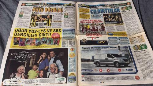 PAS FOTOMAÇ -TURKISH NEWSPAPER - DOĞUM GÜNÜ HEDİYESİ  - TAM TAKIM EKSİKSİZ GAZETE  18 EYLÜL - 2009 - ACI PORTAKAL - FENERBAHÇE, UEFA AVRUPA LİGİ'NE EVİNDE KÖTÜ BAŞLADI - HATALAR ZİNCİRİ - ERKEN 3 PUAN BONUSU - UĞUR VE SEMİH'İ GÖRMELİ - BÜTÜN OTOMOBİLLER SİZİ İLERİ GÖTÜRÜR. BAZILARI YUKARI DA TAŞIR. YENİ İÇ TASARIMLARIYLA JETTALAR ŞİMDİ YALNIZCA 35.200 TL'DEN BAŞLAYAN FİYATLARLA! - DEVAMI GELSİN - BAROS, İÇERİDE-DIŞARIDAA AFFETMİYOR - DÜNYA STARI - DÜNYA KUPASI ELEMELERİNİN EN İYİ 11'İNE GİREN ÇEK STAR, PANA'YI DA SAHAYA GÖMDÜ - SARI-KIRMIZI KANAVİÇE - YENİ RAKİP GRAZ - TÜRK BAYRAĞINA ÇİRKİN SALDIRI! - GÖZDESİ SABRİ - SAĞLAMCI SARP! - ONCE ISLIKLADILAR, SONRA ALKIŞLADILAR - ALEX - MEHMET TOPUZ - BÜLENT TULUN - BAROS - MİLAN BAROS - HAKAN DİLEK - SABRİ - SARP - TAMAS - OZAN - ERTUĞRUL SAĞLAM - SAĞLAM - ABDULLATİF YILMAZ - YASİN - FAHRİ - MECNUN ODYAKMAZ - BÜLENT UYGUN - ABDULLAH YİĞİT - ALİ KOÇ - ELANO - SALPINGIDIS - NKUFO - VOLKAN - DAUM - ELANO BLUMER - SHABANI NONDA - KEITA - ARDA -
