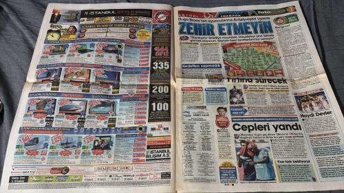 PAS FOTOMAÇ -TURKISH NEWSPAPER - DOĞUM GÜNÜ HEDİYESİ  - TAM TAKIM EKSİKSİZ GAZETE  18 EYLÜL - 2009 - ACI PORTAKAL - FENERBAHÇE, UEFA AVRUPA LİGİ'NE EVİNDE KÖTÜ BAŞLADI - HATALAR ZİNCİRİ - ERKEN 3 PUAN BONUSU - UĞUR VE SEMİH'İ GÖRMELİ - BÜTÜN OTOMOBİLLER SİZİ İLERİ GÖTÜRÜR. BAZILARI YUKARI DA TAŞIR. YENİ İÇ TASARIMLARIYLA JETTALAR ŞİMDİ YALNIZCA 35.200 TL'DEN BAŞLAYAN FİYATLARLA! - DEVAMI GELSİN - BAROS, İÇERİDE-DIŞARIDAA AFFETMİYOR - DÜNYA STARI - DÜNYA KUPASI ELEMELERİNİN EN İYİ 11'İNE GİREN ÇEK STAR, PANA'YI DA SAHAYA GÖMDÜ - SARI-KIRMIZI KANAVİÇE - YENİ RAKİP GRAZ - TÜRK BAYRAĞINA ÇİRKİN SALDIRI! - GÖZDESİ SABRİ - SAĞLAMCI SARP! - ONCE ISLIKLADILAR, SONRA ALKIŞLADILAR - ALEX - MEHMET TOPUZ - BÜLENT TULUN - BAROS - MİLAN BAROS - HAKAN DİLEK - SABRİ - SARP - TAMAS - OZAN - ERTUĞRUL SAĞLAM - SAĞLAM - ABDULLATİF YILMAZ - YASİN - FAHRİ - MECNUN ODYAKMAZ - BÜLENT UYGUN - ABDULLAH YİĞİT - ALİ KOÇ - ELANO - SALPINGIDIS - NKUFO - VOLKAN - DAUM - ELANO BLUMER - SHABANI NONDA - KEITA - ARDA -