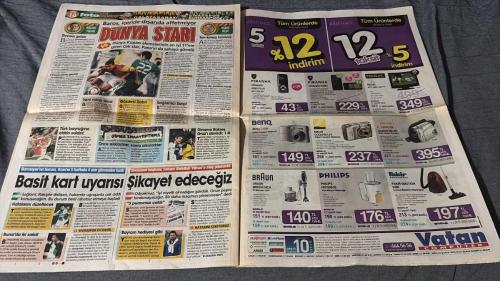 PAS FOTOMAÇ -TURKISH NEWSPAPER - DOĞUM GÜNÜ HEDİYESİ  - TAM TAKIM EKSİKSİZ GAZETE  18 EYLÜL - 2009 - ACI PORTAKAL - FENERBAHÇE, UEFA AVRUPA LİGİ'NE EVİNDE KÖTÜ BAŞLADI - HATALAR ZİNCİRİ - ERKEN 3 PUAN BONUSU - UĞUR VE SEMİH'İ GÖRMELİ - BÜTÜN OTOMOBİLLER SİZİ İLERİ GÖTÜRÜR. BAZILARI YUKARI DA TAŞIR. YENİ İÇ TASARIMLARIYLA JETTALAR ŞİMDİ YALNIZCA 35.200 TL'DEN BAŞLAYAN FİYATLARLA! - DEVAMI GELSİN - BAROS, İÇERİDE-DIŞARIDAA AFFETMİYOR - DÜNYA STARI - DÜNYA KUPASI ELEMELERİNİN EN İYİ 11'İNE GİREN ÇEK STAR, PANA'YI DA SAHAYA GÖMDÜ - SARI-KIRMIZI KANAVİÇE - YENİ RAKİP GRAZ - TÜRK BAYRAĞINA ÇİRKİN SALDIRI! - GÖZDESİ SABRİ - SAĞLAMCI SARP! - ONCE ISLIKLADILAR, SONRA ALKIŞLADILAR - ALEX - MEHMET TOPUZ - BÜLENT TULUN - BAROS - MİLAN BAROS - HAKAN DİLEK - SABRİ - SARP - TAMAS - OZAN - ERTUĞRUL SAĞLAM - SAĞLAM - ABDULLATİF YILMAZ - YASİN - FAHRİ - MECNUN ODYAKMAZ - BÜLENT UYGUN - ABDULLAH YİĞİT - ALİ KOÇ - ELANO - SALPINGIDIS - NKUFO - VOLKAN - DAUM - ELANO BLUMER - SHABANI NONDA - KEITA - ARDA -