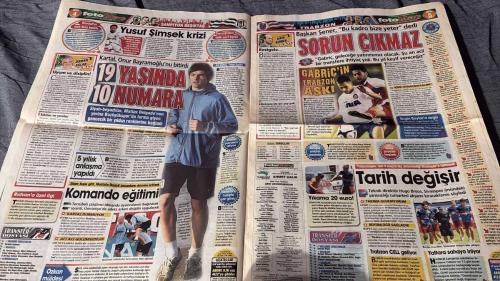 PAS FOTOMAÇ -TURKISH NEWSPAPER - DOĞUM GÜNÜ HEDİYESİ  - TAM TAKIM EKSİKSİZ GAZETE  5 AĞUSTOS - 2009 - SALGADO'YU DA HALDUN GETIR - GOKHAN'DAN FENERBAHCE'YE 5 YILLIK IMZA - KARTAL'IN SIRTI BOS KALDI - ROVANS MACININ ADAMI SIVAS'IN - ROVANS ICIN YOLCULUK GUNU - YINE URUGUAYLI - YULA YIGIDIN HAKKI YIGIDE - SIVAS AVRUPA LIGI'NE KALDI - FINSTUR SENLIGI SURUYOR - KARTAL DURMUYOR - TARIH DEGISIR - KONYA ZORU BASARIR - ADI YETTI - ANADOLU GIREMEZ - EN IYI TEKNIK EKIP G.SARAY'DA - PLAN B KHALID - EN IYI EKIP G.SARAY'DA ALANZINHO - ADNAN POLAT - AYHAN - AYKUT KOCAMAN - BAROS - BARRY - BATUHAN KARADENİZ - BEKİR KİNGUR - BILAL - BURAK - BÜLENT TIMURLENK - CARLOS - CEMİLE MUKADDES ÖZDEMİR - COUCEIRO - CRISTIAN - DANIEL RODRIGUEZ PEREZ - DAUM - DELGADO - ELANO BLUMER - EGEMEN KORKMAZ - EMRE - ENGİN BAYTAR - ERHAN - ERGÜN GÜRSOY - ERSEN MARTIN - ERÖZKAN - FERHAT ÖZTORUN - FRANK RIJKAARD - GABRIÇ - GÖKHAN - GUILLERMO RODRIGUEZ - HAKAN ŞÜKÜR - HALDUN ÜSTÜNEL - HINCAL ULUÇ - HUGO BROOS - HUGHES -