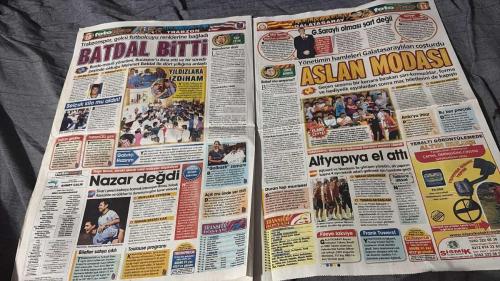 PAS FOTOMAÇ -TURKISH NEWSPAPER - DOĞUM GÜNÜ HEDİYESİ  - TAM TAKIM EKSİKSİZ GAZETE   14 AĞUSTOS - 2009 - GENCO BORAN'DAN BANKOLAR - SADECE TÜRKİYE DEĞİL, TÜM AVRUPA BU TRANSFERİ KONUŞACAK - FENERBAHÇE BÜYÜK İSİAN - PAVLYUCHENKO BOMBASI - BOUMSONG TAMAMDIR - G.SARAY'DAN YOBO HAREKATI - VOBO SANDAL - BAŞBAKANDAN FUTBOL AÇILIMI - CIMBOM - TRABZONSPOR BATDAL'IN İŞİNİ BİTİRDİ - BARÇA'DA 38 TL - TARAFTAR, BİLET FİYATLARINA TEPKİ KAMPANYASI BAŞLATTI - İSYAN BÜYÜYOR - DESTEK NSFA DAVETALE ABRANI - SARAY'DA - MUTLU ETTİLER - YALAN MI - OVANUSTAN DONON - HERKES YEDEK KUTOBİLLE ERİN - KUMAŞI ÇOK İYİ - EMRE VE ALEX YETİŞİYOR - AKILLARI KARIŞTIRIYOR - FENERBAHÇE, BOUMSONG İLE HER KONUDA ANLAŞTI - İŞARETE BAKAR - TEK TEKLİF FENER'DEN - EN AZ GOLÜ BİZ YERİZ - AXESS'TEN AXESS'İM YANIMDA DEDİRTECEK BİR YENİLİK DAHA KREDİ KARTI İŞSİZLİK SİGORTASI AYDA SADECE 1 TL'YE - GENCO BORAN - PAVLYUCHENKO - BOUMSONG - CIMBOM - BATDAL - LUGANO - EMRE - ALEX - VOLKAN - MEHMET TOPUZ - DAUM - ROBERTO CARLOS - VEDERSON