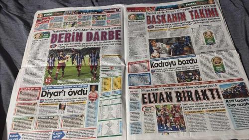 PAS FOTOMAÇ -FUTBOL GAZETESİ -TURKISH NEWSPAPER - DOĞUM GÜNÜ HEDİYESİ  - TAM TAKIM EKSİKSİZ GAZETE   16 AĞUSTOS - 2009 - TRANSFER BORSASI - ROTAMIZ BELLİ - CİM KRİZİ ÇÖZÜLDÜ - HEDEF KLASNIC - SÜPER LİG - KASIMPAŞA'DA ÇIT ÇIKMAYACAK - TEK TEK GİDİYOR - PRİMDE AYRIMCILIK - TOP ARTIK FİGER'DE - DELGADO BEŞİKTAŞ'I SIFIRLADI - İLGİNÇ RASTLANTI - TARAFTARA AĞIR FATURA - BANK ASYA 1. LİG TFF 2. VE 3. LİG - GÖRÜNTÜ NET - GİRESUNSPOR'DAN SAĞLAM SAVUNMA - RİZE, ORDU'YU DEVİRDİ - KOCAELİ ÜÇLEDİ: 3-1 - TRANSFER DOSYASI - TUNCAY, KARTAL'I REDDETTİ - FOX FUTBOL PAZARI - İKİ RESİM ARASINDAKİ 6 FARKI BULUN - DEFANSA SON ADAY HELENO - İSMAİL ÖZTÜRK - RIJKAARD - ABDUL KADER KEITA - ANGELOV - KEWELL - ARDA TURAN - MILAN BAROS - BURAK - SADRİ ŞENER - UMUT BULUT - GÖKHAN ÜNAL - ZİYA DOĞAN - TAZUMETA - EGEMEN - FATİH TEKKE - GİRAY KAÇAR - BÜLENT FULUN - AYHAN - SERVET - SAMİ FERRİ - RİZET YAMAN - SİNAN - HAKAN BALTA - HAKAN DİLER - ELANO - UĞUR - ŞÜKRÜ KAMBER - SABRİ - SERKAN - GÖKHAN - YAŞAR YALÇIN -