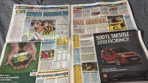 PAS FOTOMAÇ -FUTBOL GAZETESİ -TURKISH NEWSPAPER - DOĞUM GÜNÜ HEDİYESİ  - TAM TAKIM EKSİKSİZ GAZETE   17 AĞUSTOS - 2009 - F.BAHÇE, KENDİSİNE LİDERLİK İÇİN GEREKEN SKORU ALDI - GEREGİ DÜŞÜNÜLDÜ - 70 DAKİKA DİRENEN SİVASSPOR, KAZIM'IN VURUŞUYLA DİSİPLİNİNİ KAYBETTİ. EMRE'NİN İLGİNÇ, SANTOS'UN SÜPER GOLÜ ALKIŞLANDI - O YINE AVERAJLA ZIRVEDE - MAÇIN EN HEYECANLI DAKİKALARI - DAUM: İKİNCİ DEVRE EZİCİ ÜSTÜNLÜK SAĞLADIK - ISTE RESITAL - F.BAHÇE'NİN HOCASI, 