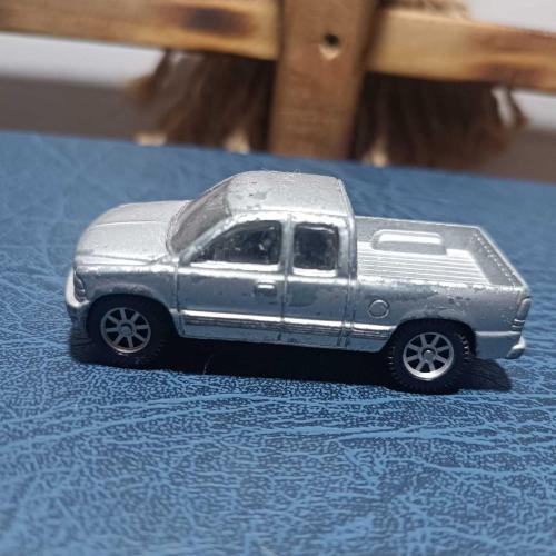 MAISTO  CHEVY SILVERADO
