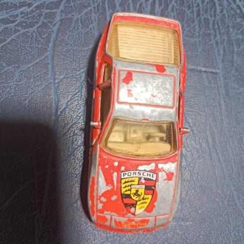 MATCHBOX  PORSCHE 944 TURBO