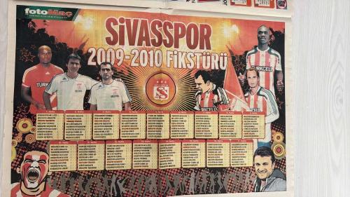 PAS FOTOMAÇ -FUTBOL GAZETESİ -TURKISH NEWSPAPER - DOĞUM GÜNÜ HEDİYESİ  - TAM TAKIM EKSİKSİZ GAZETE   13 TEMMUZ - 2009 -  - F.BAHÇE, SAMBACI İÇİN PALERMO'YA TEKLİF YAPTI - RESMEN SIMPLICIO - POULSEN - JUVE DE DIŞLANDI - TUTTOMERCATOWEB'E KONUŞAN ÇİZME EKİBİNİN BAŞKANI TEKLİFİ DOĞRULADI - SIMPLICIO'NUN DEĞERİ 9 MİLYON EURO - ULAŞILMAZ ADAM - BONE TO VAI - DEM AYRIL GINI SANMAM - SIMPLICHI KİMDİR - YALANLIYOR AMA APPIAH'A FALİP - TUNCAY SAVVASİ - ACELE ETMİYORUZ - KALIRSA IV OLUR - ROBERTO CARLOS'TAN İLGİNÇ DAUM YORUMU - BENDEN HIZLI - ONUN KADAR SÜRATLİ DÜŞÜNÜP SÜRATLE UYGULAYAN TEKNİK ADAM ÇOK AZDIR - DAUM HEPİMİZ İÇİN ŞANS - İNSANA GÜVEN VERİYOR - KAZIM, DAUM'LA YENİDEN DOĞDU - KATA OLARAK DA ÇOK İLERİYE GİTTİK - YİNE GEÇ KALINIYOR - İLİZA İÇİN BİR İDDİA DA KALALAN RADYOSUNDAN GELDİ - FENERBAHÇE ONUN İÇİN BİTTİ - İSTANBUL'A DÖNMEYECEK - SIMPLICIO - POULSEN - EMRE BOL - APPIAH - TUNCAY - ROBERTO CARLOS - DAUM - KAZIM - ALİ CAN GÖKSEL - ÖMER YAKAR - SERHAT GÜZEL - MÜCAHİT ERDOĞAN -