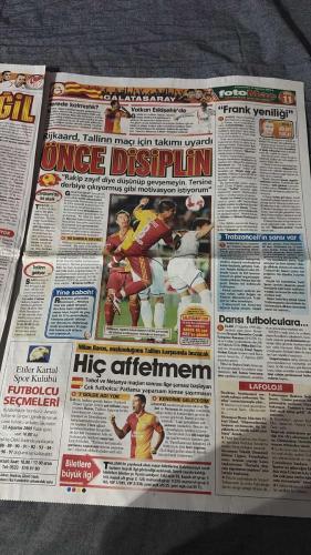 PAS FOTOMAÇ -FUTBOL GAZETESİ -TURKISH NEWSPAPER - DOĞUM GÜNÜ HEDİYESİ  - TAM TAKIM EKSİKSİZ GAZETE   19 AĞUSTOS - 2009 -  MAHŞERİN DÖRT ATLISI ALBÜMÜNÜZ BUGÜN FOTOMAÇ'TAN HEDİYE - SAKIN KAÇIRMAYIN - G.SARAY SÜPER BİR YILDIZ DAHA ALIYOR - ÖZEL FOTO HABER - SON ASLAN SERCAN - CİMBOM, SERCAN YILDIRIM İÇİN 3 MİLYON EURO'NUN YANI SIRA KALECİ AYKUT, MEHMET GÜVEN, ALPARSLAN ERDEM VE YASER'İ ÖNERDİ - BURSASPOR İSE 4 OYUNCU ARASINDA NONDA VE AYDIN'IN YER ALMASINI İSTEDİ - TRANSFERİN GERÇEKLEŞMESİ AN MESELESİ - CANER'E İKİ MİSLİ TEKLİF - DAUM'DAN F.BAHÇE'NİN GÜNDEMİNDEKİ TUNCAY'A NASIHAT - HARCANIRSIN - SERCAN YILDIRIM - AYKUT - MEHMET GÜVEN - ALPARSLAN ERDEM - YASER - NONDA - AYDIN - RIJKAARD - ELANO - KEITA - ADNAN POLAT - DAUM - TUNCAY - SİNAN ENGİN - DENİZLİ - AURELIO - EDU - LUGANO - HINCAL - ELVAN - BATUHAN - HURMACI - DEIVID - SEMİH - VOLKAN - MURET - ROLAND KOCH - MAHMUT - ABDÜLCELİL - UĞUR BORAL - ANDRE - DENİS DERİNSU - ALEX - AZİZ YILDIRIM - ÖNDER - İLKER ATEŞ -