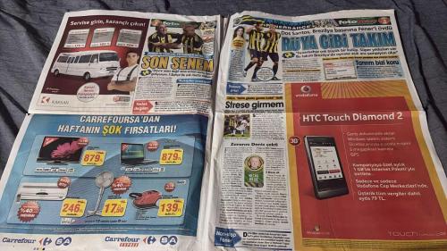 PAS FOTOMAÇ -FUTBOL GAZETESİ -TURKISH NEWSPAPER - DOĞUM GÜNÜ HEDİYESİ  - TAM TAKIM EKSİKSİZ GAZETE   22 AĞUSTOS - 2009 - GALATASARAYLILAR - GOL SİHİRBAZI KEITA'NIN DEV POSTERİ BUGÜN FOTOMAÇ'TAN HEDİYE - SAKIN KAÇIRMAYIN - FEYENOORD'UN SÜPER GOLCÜSÜ CİMBOM'A ÖNERİLDİ - İDDAACILAR YARIN DA TAM SAYFA İDDAA EKİ VERİYORUZ - FOTOMAÇ'TAN İDDAA'DA BÜYÜK BULUŞ - SON KARARI RIJKAARD VERECEK - MAKAAY G.SARAY'IN KAPISINDA - YÖNETİM, BİR DÖNEM ATTIĞI GOLLERLE FIRTINA GİBİ ESEN VE AVRUPA GOL KRALI OLAN HOLLANDALI YILDIZA SICAK BAKIŞIYOR - NEESKENS DE 34'LÜK GOLCÜ İÇİN 