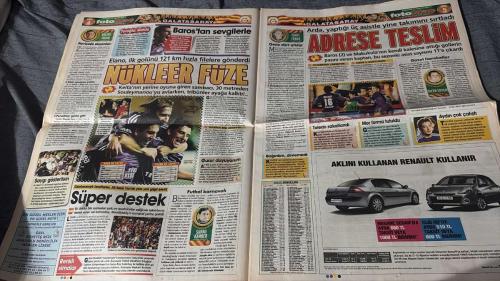 PAS FOTOMAÇ -FUTBOL GAZETESİ -TURKISH NEWSPAPER - DOĞUM GÜNÜ HEDİYESİ  - TAM TAKIM EKSİKSİZ GAZETE   24 AĞUSTOS - 2009 - TOPLA DANS EDİYORUZ - FUTBOLUMUZLA KEYİF VERİYORUZ. TAKIM RUHUNU İYİ OTURTTUK. BAŞARIMIZIN SIRRI BU - ABARTMADAN DEVAM - TARAFTARA TEŞEKKÜR - GALATASARAY GÖZ KAMAŞTIRMAYA DEVAM EDİYOR - SARI-KIRMIZILI EKİP, GEÇEN SEZONUN EN AZ GOL YİYEN TAKIMI KAYSERİSPOR'U SAHADAN SİLEREK ÜST ÜSTE 7. GALİBİYETİNİ ALDI - G.SARAY KAYSERİ - MUSTAFA'YA TAM NOT - İDDAA'DAN TARİHİ REKOR - BİR GÜNDE 30 MİLYON TÜRK LİRASI - İDDAA OYUNCULARI, BİR GÜNDE TOPLAM 30 MİLYON TL KAZANDI - MAÇIN YILDIZI SABRİ YİNE HİÇ DURMADI - KADER ANI - MAÇIN HAREKETİ - MAÇIN HAKEMİ - AYHAN YİNE AGRESİF - MAKUKULA ARIZA YAPTI - KALE FRANCO - ROTASYON TALLINN'E - CİMBOM SERİYE TAKTI - HAKAN BALTA ŞOKU -RIJKAARD - SABRİ - AYHAN - SAKOU - HALİS ÖZKAHYA - ARZA MAKUKULA - SOULEYMANOU - FRANCO - CANGELE - AYKUT - EMRE GÜNGÖR - Volkan Yaman - HAKAN BALTA - KEWELL - ELANO - DEMİRÖREN - DENİZLİ - TURGAY DEMİR - SAPARA -
