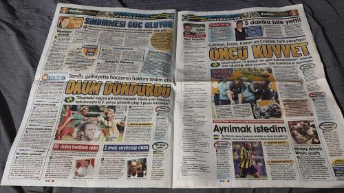 PAS FOTOMAÇ -FUTBOL GAZETESİ -TURKISH NEWSPAPER - DOĞUM GÜNÜ HEDİYESİ  - TAM TAKIM EKSİKSİZ GAZETE   26 AĞUSTOS - 2009 - CESUR YÜREK YUVAYA DÖNDÜ - TUNCAY FENER'DE - MIDDLESBROUGH, YILDIZ FUTBOLCUYU BONSERVISIYLE SATMA PLANINI GERÇEKLEŞTİREMEDİĞİ İÇİN F.BAHÇE'NİN BİR YILLIK KİRALAMA TEKLİFİNİ KABUL ETTİ - SON ANDA PÜRÜZ ÇIKMAZSA, TUNCAY BİRKAÇ GÜN İÇİNDE TÜRKİYE'YE GELECEK VE YENİDEN SARI-LACİVERTLİ FORMAYI GİYECEK - TUNCAY ŞANLI'NIN KARNESİ - 'BIRAKIN GİDEYİM' RICASİ İŞE YARADI - SOUTHGATE DE TRANSFERİ AÇIKLADI - G.SARAY, SERCAN'I BUGÜN BİTİRECEK - TRABZON'DA HAREKETLİ GECE - ŞENER BIRAKIYORDU - EFES PILSEN WORLD CUP - BABA DELGADO BOMBALADI - CIMBOM İÇİN CSKA İLE ANLAŞTI - DİYARBAKIR'I DAUM'LA YENDİK - RÜYAMDA GÖRSEM İNANMAZDIDIM - GÖKHAN GÖNÜL DAYAK YEDİ - CARLOS: F.BAHÇE İZİN VERMEDİ -GENCO BORAN - TUNCAY - SOUTHGATE - SERCAN YILDIRIM - ŞENER - EDUARDO DELGADO - YILDIRIM DEMİRÖREN - DAUM - SEMİH - HINCAL ULUÇ - GÖKHAN GÖNÜL - CARLOS - ALPAY - JETPA - AYHAN - HALİS ÖZKAHYA -