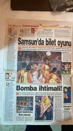 FANATİK SPOR GAZETESİ - TURKISH NEWSPAPER - DOĞUM GÜNÜ HEDİYESİ  - EKSİKSİZ TAM TAKIM GAZETE - 4 NİSAN 1999 - SAYI:1232 - POPESCU - ERGÜN - O.KUMBASAR - İSMET TONGO - OSMAN TANBURACI - TEMEL ÖZALAK - METİN TÜKENMEZ - YALÇIN DUMER - VEDAT DANACI - LOW - FELDKAMP - OKTAY - SERGEN - MURAT ŞAHİN - RÜŞTÜ - TAYFUN - MOSHOEU - AMOKACHI - SERDAR TATLI - TURGAY GÜDÜ - SÜRHAT MUNİROĞLU - - YAĞMUR ZORLADI - ASLAN’DAN BÜYÜK VURGUN - DERBİ İLE SİNEK KAYDI - AKIL KAZANDI - HAGİ’DEN FUTBOL GÖSTERİSİ - EKMEK KADAYIFI - PERDEYİ ARİF AÇTI - GALATASARAY TAM GAZ İLERLİYOR - ANTALYA İSTANBUL’U VURDU - KADIKÖY’DE DEV RANDEVU - FENER POTADA SON ANDA - GÖZTEPE-DENİZLİSPOR - TERİM BEYİN YIKADI - HATALARIN AFFI YOK - SALDIRGAN OLAYI - HAVAALANINDA SÖZLÜ SALDIRI - HAGİ’YE KRAL UĞURLAMA - GALATASARAY YERİNİ KORUDU - VEDAT SAMSUN’A GÖTÜRÜLMEDİ - GENÇLER 2. MAÇLARINDA - MURAT’A GÜVENOYU - FELDKAMP AÇIK KAPI BIRAKTI - DEL SOLAR TEDAVİDE - - SAMSUNSPOR 0-3 GALATASARAY - ANTALYASPOR 1-0 İSTANBULSPOR - GÖZTEPE 2-1 DENİ