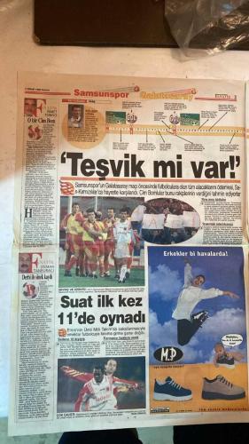 FANATİK SPOR GAZETESİ - TURKISH NEWSPAPER - DOĞUM GÜNÜ HEDİYESİ  - EKSİKSİZ TAM TAKIM GAZETE - 4 NİSAN 1999 - SAYI:1232 - POPESCU - ERGÜN - O.KUMBASAR - İSMET TONGO - OSMAN TANBURACI - TEMEL ÖZALAK - METİN TÜKENMEZ - YALÇIN DUMER - VEDAT DANACI - LOW - FELDKAMP - OKTAY - SERGEN - MURAT ŞAHİN - RÜŞTÜ - TAYFUN - MOSHOEU - AMOKACHI - SERDAR TATLI - TURGAY GÜDÜ - SÜRHAT MUNİROĞLU - - YAĞMUR ZORLADI - ASLAN’DAN BÜYÜK VURGUN - DERBİ İLE SİNEK KAYDI - AKIL KAZANDI - HAGİ’DEN FUTBOL GÖSTERİSİ - EKMEK KADAYIFI - PERDEYİ ARİF AÇTI - GALATASARAY TAM GAZ İLERLİYOR - ANTALYA İSTANBUL’U VURDU - KADIKÖY’DE DEV RANDEVU - FENER POTADA SON ANDA - GÖZTEPE-DENİZLİSPOR - TERİM BEYİN YIKADI - HATALARIN AFFI YOK - SALDIRGAN OLAYI - HAVAALANINDA SÖZLÜ SALDIRI - HAGİ’YE KRAL UĞURLAMA - GALATASARAY YERİNİ KORUDU - VEDAT SAMSUN’A GÖTÜRÜLMEDİ - GENÇLER 2. MAÇLARINDA - MURAT’A GÜVENOYU - FELDKAMP AÇIK KAPI BIRAKTI - DEL SOLAR TEDAVİDE - - SAMSUNSPOR 0-3 GALATASARAY - ANTALYASPOR 1-0 İSTANBULSPOR - GÖZTEPE 2-1 DENİ
