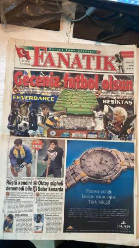 FANATİK SPOR GAZETESİ - TURKISH NEWSPAPER - DOĞUM GÜNÜ HEDİYESİ  - EKSİKSİZ TAM TAKIM GAZETE - 4 NİSAN 1999 - SAYI:1232 - POPESCU - ERGÜN - O.KUMBASAR - İSMET TONGO - OSMAN TANBURACI - TEMEL ÖZALAK - METİN TÜKENMEZ - YALÇIN DUMER - VEDAT DANACI - LOW - FELDKAMP - OKTAY - SERGEN - MURAT ŞAHİN - RÜŞTÜ - TAYFUN - MOSHOEU - AMOKACHI - SERDAR TATLI - TURGAY GÜDÜ - SÜRHAT MUNİROĞLU - - YAĞMUR ZORLADI - ASLAN’DAN BÜYÜK VURGUN - DERBİ İLE SİNEK KAYDI - AKIL KAZANDI - HAGİ’DEN FUTBOL GÖSTERİSİ - EKMEK KADAYIFI - PERDEYİ ARİF AÇTI - GALATASARAY TAM GAZ İLERLİYOR - ANTALYA İSTANBUL’U VURDU - KADIKÖY’DE DEV RANDEVU - FENER POTADA SON ANDA - GÖZTEPE-DENİZLİSPOR - TERİM BEYİN YIKADI - HATALARIN AFFI YOK - SALDIRGAN OLAYI - HAVAALANINDA SÖZLÜ SALDIRI - HAGİ’YE KRAL UĞURLAMA - GALATASARAY YERİNİ KORUDU - VEDAT SAMSUN’A GÖTÜRÜLMEDİ - GENÇLER 2. MAÇLARINDA - MURAT’A GÜVENOYU - FELDKAMP AÇIK KAPI BIRAKTI - DEL SOLAR TEDAVİDE - - SAMSUNSPOR 0-3 GALATASARAY - ANTALYASPOR 1-0 İSTANBULSPOR - GÖZTEPE 2-1 DENİ