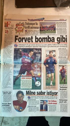 FANATİK SPOR GAZETESİ - TURKISH NEWSPAPER - DOĞUM GÜNÜ HEDİYESİ  - EKSİKSİZ TAM TAKIM GAZETE - 9 NİSAN 1999 - SAYI:1237 - FATİH TERİM - İSMET ARZUMAN - TOSHACK - AZİZ YILDIRIM - AYHAN YÜCEBİLGİÇ - GORDON MİNE - MUSLATE DENİZ - UK OZERTEN - TUGBA HACIBAYRAMOĞLU - ALİ DÜRÜST - HAKAN ŞÜKÜR - İRFAN KARAKAŞ - ERGUN GÜRSOY - BURAK ELMAS - EROL DEMİRKOL - TURGUT KABACA - HALUK TOYGARLI - SÜLEYMAN KARA - CENGİZ KAPTAN - - CİM BOMLU KIZLAR AVRUPA ÜÇÜNCÜSÜ - KORKUSUZ AMA TEMKİNLİ - SEÇİM 1. LİGİ ÖNE KAYDIRDI - KUPA YARI FİNAL HEYECANI - GALATASARAYLI KIZLAR ÜÇÜNCÜLÜK PEŞİNDE - RÜŞTÜ’YE ASLAN KANCASI - AVUSTURYA’DA BARİÇ SESLERİ - NAİM: MECLİS’İ BİLE KALDIRIRIM - FELDKAMP’TAN TATLI SERT UYARI - MİLNE: FUTBOL BİR EĞLENCEDİR - SEBA MORAL VERDİ - ALİ ŞEN’E GÖRE ÇÖZÜM DAUM - FENER’İ STRES BİTİRDİ - SÜREN’DEN ‘SUS’ EMRİ - GALATASARAY’I ELEŞTİREN YANDI - KAPILAR KAPANIYOR - HAGI: ZAFER VAR SORUN YOK - BEREKET SOFRASI - RUMENLERİN BARIŞ ÇABASI - BABA TERİM BAKIMDA - PARA BASAMAYIZ Kİ - FLORYA’DA GOL ŞOV