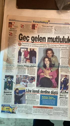 FANATİK SPOR GAZETESİ - TURKISH NEWSPAPER - DOĞUM GÜNÜ HEDİYESİ  - EKSİKSİZ TAM TAKIM GAZETE - 9 NİSAN 1999 - SAYI:1237 - FATİH TERİM - İSMET ARZUMAN - TOSHACK - AZİZ YILDIRIM - AYHAN YÜCEBİLGİÇ - GORDON MİNE - MUSLATE DENİZ - UK OZERTEN - TUGBA HACIBAYRAMOĞLU - ALİ DÜRÜST - HAKAN ŞÜKÜR - İRFAN KARAKAŞ - ERGUN GÜRSOY - BURAK ELMAS - EROL DEMİRKOL - TURGUT KABACA - HALUK TOYGARLI - SÜLEYMAN KARA - CENGİZ KAPTAN - - CİM BOMLU KIZLAR AVRUPA ÜÇÜNCÜSÜ - KORKUSUZ AMA TEMKİNLİ - SEÇİM 1. LİGİ ÖNE KAYDIRDI - KUPA YARI FİNAL HEYECANI - GALATASARAYLI KIZLAR ÜÇÜNCÜLÜK PEŞİNDE - RÜŞTÜ’YE ASLAN KANCASI - AVUSTURYA’DA BARİÇ SESLERİ - NAİM: MECLİS’İ BİLE KALDIRIRIM - FELDKAMP’TAN TATLI SERT UYARI - MİLNE: FUTBOL BİR EĞLENCEDİR - SEBA MORAL VERDİ - ALİ ŞEN’E GÖRE ÇÖZÜM DAUM - FENER’İ STRES BİTİRDİ - SÜREN’DEN ‘SUS’ EMRİ - GALATASARAY’I ELEŞTİREN YANDI - KAPILAR KAPANIYOR - HAGI: ZAFER VAR SORUN YOK - BEREKET SOFRASI - RUMENLERİN BARIŞ ÇABASI - BABA TERİM BAKIMDA - PARA BASAMAYIZ Kİ - FLORYA’DA GOL ŞOV