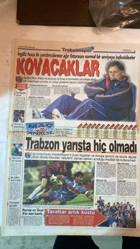 FANATİK SPOR GAZETESİ - TURKISH NEWSPAPER - DOĞUM GÜNÜ HEDİYESİ  - EKSİKSİZ TAM TAKIM GAZETE - 17 NİSAN 1999 - SAYI:1245 - UCHE - TAYFUN - GUINTCHEV - BALİÇ - MOSHOEU - OLĞUN - YUSUF DURSUN - NECMİ PEREKLİ - MEHMET TAN - NACİ YALINKILIÇ - FATİH TERİM - ERDAL KESER - AYHAN YILDIZ - MICHAEL ZORDUN - FELDKAMP - KALLİ - LÖW - MİLNE - NAİM SÜLEYMANOĞLU - HALİL MUTLU - HASAN ŞAŞ - POPOESCU - BURHAN USLU - BÜNYAMİN OSMAN - ALİ TALİP ÖZDEMİR - FARUK SÜREN - BURAK ELMAS - EROL DEMİRKOL - BÜLENT ÜNDER - - ANTALYASPOR KADIKÖY’DE TUŞ - FENER GÖNÜL ALDI - MOSHOEU YILDIZLAŞTI - BALİÇ HAKAN ŞÜKÜR’Ü YAKALADI - MİNDERDE ÜÇ MADALYA ŞANSI - POTADA CİM BOM ÇEYREK FİNALE ÇIKTI - GORDON’U TAZMİNAT KURTARIYOR - POPESCU’NUN İTİRAFI - BÜKREŞ’İ KARIŞTIRDI - ASLAN’A TON MENÜSÜ - HAGİ UYARILDI - HASAN KIŞLAYA GİRDİ - GALATASARAY’A ÖZLEM - KAPLAN’LA YENİDEN - - FENERBAHÇE 3-1 ANTALYASPOR - GALATASARAY 5-0 DARDANELSPOR - ADANASPOR 0-0 BEŞİKTAŞ - ERZURUMSPOR 3-1 GAZİANTEPSPOR - KAYSERİSPOR 3-0 AYDINSPOR - BEŞİKTAŞ 6
