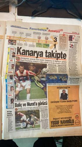 FANATİK SPOR GAZETESİ - TURKISH NEWSPAPER - DOĞUM GÜNÜ HEDİYESİ  - EKSİKSİZ TAM TAKIM GAZETE - 17 NİSAN 1999 - SAYI:1245 - UCHE - TAYFUN - GUINTCHEV - BALİÇ - MOSHOEU - OLĞUN - YUSUF DURSUN - NECMİ PEREKLİ - MEHMET TAN - NACİ YALINKILIÇ - FATİH TERİM - ERDAL KESER - AYHAN YILDIZ - MICHAEL ZORDUN - FELDKAMP - KALLİ - LÖW - MİLNE - NAİM SÜLEYMANOĞLU - HALİL MUTLU - HASAN ŞAŞ - POPOESCU - BURHAN USLU - BÜNYAMİN OSMAN - ALİ TALİP ÖZDEMİR - FARUK SÜREN - BURAK ELMAS - EROL DEMİRKOL - BÜLENT ÜNDER - - ANTALYASPOR KADIKÖY’DE TUŞ - FENER GÖNÜL ALDI - MOSHOEU YILDIZLAŞTI - BALİÇ HAKAN ŞÜKÜR’Ü YAKALADI - MİNDERDE ÜÇ MADALYA ŞANSI - POTADA CİM BOM ÇEYREK FİNALE ÇIKTI - GORDON’U TAZMİNAT KURTARIYOR - POPESCU’NUN İTİRAFI - BÜKREŞ’İ KARIŞTIRDI - ASLAN’A TON MENÜSÜ - HAGİ UYARILDI - HASAN KIŞLAYA GİRDİ - GALATASARAY’A ÖZLEM - KAPLAN’LA YENİDEN - - FENERBAHÇE 3-1 ANTALYASPOR - GALATASARAY 5-0 DARDANELSPOR - ADANASPOR 0-0 BEŞİKTAŞ - ERZURUMSPOR 3-1 GAZİANTEPSPOR - KAYSERİSPOR 3-0 AYDINSPOR - BEŞİKTAŞ 6