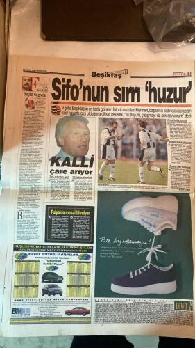 FANATİK SPOR GAZETESİ - TURKISH NEWSPAPER - DOĞUM GÜNÜ HEDİYESİ  - EKSİKSİZ TAM TAKIM GAZETE - 19 NİSAN 1999 - SAYI:1247 - FATİH TERİM - PIRRI (REAL MADRID SPORTİF DİREKTÖRÜ) - BAYRAM TUTUMLU - J. MARTINEZ - CÜNEYT KARAKAYA - RÜŞTÜ - LÖW - LAUDRUP - OGÜN - SİFO MEHMET - HARUN DOĞAN - KALLİ - ZAN TABAK - ARİF - GEREMI - CELAL GÜRCAN - POPOESCU - ERGUN GÜRSOY - CENGİZ KAPTAN - - REAL MADRID TERİM YAKINLAŞMASI - LÖW’ÜN YENİ SEZON BOMBASI - RÜŞTÜ’YE HAZIR OL - LAUDRUP TRANSFERİ - OGÜN’ÜN MR’I ÇEKİLDİ - SİFO’NUN SIRRI: HUZUR - HARUN DOĞAN AVRUPA ŞAMPİYONU - FENER-CİM BOM SON KEZ (BAYANLAR BASKETBOL FİNALİ) - KALLİ’YE YAN BAKILMIYOR - 2-2 EŞİTLİK VAR - ZAN TABAK BULLS YOLUNDA - ARİF İSPANYOLLARI BÜYÜLEDİ - GALATASARAY 1000 TARAFTAR ARIYOR - TERİM’DEN ÜÇ HAMLE - POPOESCU YETİŞİYOR - ASLAN DİNLENDİ - ÇÖZÜM İNÖNÜ’DE - KUSURA BAKMA OKAN - PRİM BEŞİKTAŞ MAÇINA SAKLANDI - ŞAMPİYONLUĞUN ŞARTI - MUTLAK GALİBİYET - - GALATASARAY 5-2 ÇANAKKALE DARDANEL - BEŞİKTAŞ 1-0 ADANASPOR - FENERBAHÇE 2-2 EZELİ R