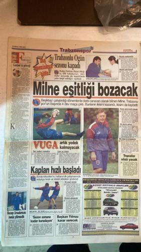 FANATİK SPOR GAZETESİ - TURKISH NEWSPAPER - DOĞUM GÜNÜ HEDİYESİ  - EKSİKSİZ TAM TAKIM GAZETE - 20 NİSAN 1999 - SAYI:1248 - AZİZ YILDIRIM - LÖW - ALİ YILDIRIM - MEHMET DEMİRCAN - KUNTER - DİLLİ - ORHAN YALINKAYA - SÜLEYMAN KARA - MURAT AKBAĞE - FAHRETTİN CUROĞLU - HAKAN ŞÜKÜR - CÜNEYT KARAKAYA - ERGUN GÜRSOY - BÜNYAMİN OSMAN - CELAL GÜRCAN - - KANARYA’DA TARİHİ TOPLANTI - SON KARAR ÇIKACAK - ÖNCELİKLE LAUDRUP - FENER SALTANAT YIKTI - KUPA’YI DEMİREL VERDİ - UEFA KUPASI’NDA RÖVANŞ GECESİ - 17 YAŞ MİLLİLERİ RİVA’DA KAMPTA - OHEN-SOLAR KELEPİR FİYATINA - LÖSEMİLİLERE 5.5 MİLYAR - HAKAN ŞÜKÜR’E PSG TALİP OLDU - FENERBAHÇE HAK ETTİ - TRABZON’DA OGÜN ŞOKU - UCHE’NİN VELİAHTI YİNE NİJERYA’DAN - PSG HAKAN’I İSTEDİ - GALATASARAY’DA TRABZON MESAİSİ - BABUNA İÇİN KAN VERDİLER - ALPER TABURCU OLDU - POPESCU TEK ÇALIŞTI - AVANTAJ ARTIYOR - BİR OKOCHA ETMEZ Mİ? - HAKEMLER ETKİLENİYOR - ASLAN’A BÜYÜK DESTEK - ŞAMPİYONLUĞUN ŞARTI - MUTLAK GALİBİYET - - FENERBAHÇE BAYANLAR 71-56 GALATASARAY BAYANLAR (BA