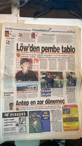 FANATİK SPOR GAZETESİ - TURKISH NEWSPAPER - DOĞUM GÜNÜ HEDİYESİ  - EKSİKSİZ TAM TAKIM GAZETE - 20 NİSAN 1999 - SAYI:1248 - AZİZ YILDIRIM - LÖW - ALİ YILDIRIM - MEHMET DEMİRCAN - KUNTER - DİLLİ - ORHAN YALINKAYA - SÜLEYMAN KARA - MURAT AKBAĞE - FAHRETTİN CUROĞLU - HAKAN ŞÜKÜR - CÜNEYT KARAKAYA - ERGUN GÜRSOY - BÜNYAMİN OSMAN - CELAL GÜRCAN - - KANARYA’DA TARİHİ TOPLANTI - SON KARAR ÇIKACAK - ÖNCELİKLE LAUDRUP - FENER SALTANAT YIKTI - KUPA’YI DEMİREL VERDİ - UEFA KUPASI’NDA RÖVANŞ GECESİ - 17 YAŞ MİLLİLERİ RİVA’DA KAMPTA - OHEN-SOLAR KELEPİR FİYATINA - LÖSEMİLİLERE 5.5 MİLYAR - HAKAN ŞÜKÜR’E PSG TALİP OLDU - FENERBAHÇE HAK ETTİ - TRABZON’DA OGÜN ŞOKU - UCHE’NİN VELİAHTI YİNE NİJERYA’DAN - PSG HAKAN’I İSTEDİ - GALATASARAY’DA TRABZON MESAİSİ - BABUNA İÇİN KAN VERDİLER - ALPER TABURCU OLDU - POPESCU TEK ÇALIŞTI - AVANTAJ ARTIYOR - BİR OKOCHA ETMEZ Mİ? - HAKEMLER ETKİLENİYOR - ASLAN’A BÜYÜK DESTEK - ŞAMPİYONLUĞUN ŞARTI - MUTLAK GALİBİYET - - FENERBAHÇE BAYANLAR 71-56 GALATASARAY BAYANLAR (BA