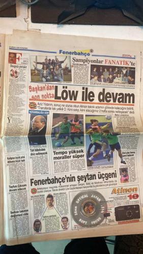 FANATİK SPOR GAZETESİ - TURKISH NEWSPAPER - DOĞUM GÜNÜ HEDİYESİ  - EKSİKSİZ TAM TAKIM GAZETE - 22 NİSAN 1999 - SAYI:1250 - SEBA - YILMAZ - ABDULLAH KİĞI - FARUK SÜREN - GORDON MİLNE - NECDET ERGÜN - FRANK PULL - HAKAN ŞÜKÜR - BÜLENT - FATİH TERİM - MUTLU - CELAL GÜRCAN - EROL DEMİRKOL - - BÜYÜKLER HAVUZDA YOK - BÜYÜKLERDEN TAVİZ YOK - CENTİLMENLİK ANLAŞMASI - ZİRVEDE YÜKSEK TANSİYON - ÜMİTLERİMİZ SUZİEN ÖNÜNDE - FLASH GORDON - KANADA’DAN EVET - MİLLİ TAKIM YÜKSELİŞTE - VELİEFENDİ’DE KAZA - OLMAK YA DA OLMAMAK - BALİÇ’E YURTDIŞINDAN TEKLİF - MANCHESTER ZORU BAŞARDI - OKOLLARA ARTIK 11’DE - MİRSAD İMZALADI - NAİM MİLLİ TAKIM’DA - FELDKAMP’IN DEDİĞİ OLDU - TRİBÜNLER BOŞ KALDI - SEYİRCİ NEDEN KAÇIYOR - TERİM’İ BIRAKMAM - BAŞKAN SÜREN KİRMİNİ SEÇTİ - BAKAN’A TEBRİK ZİYARETİ - ALPER SON 3 MAÇA YETİŞECEK - KURTULMUŞ DEVAM EDİYOR - CENAZEDE BİR ARADAYDILAR - GALATASARAY’A 70 MİLYON DOLARLIK DEĞER - TAM KADRO SEVİNCİ - HAFİFE ALMA SONRA YANMA - AVRUPA’YI BİLE KISKANDIRDILAR - VARSAYIMLARLA YAŞA