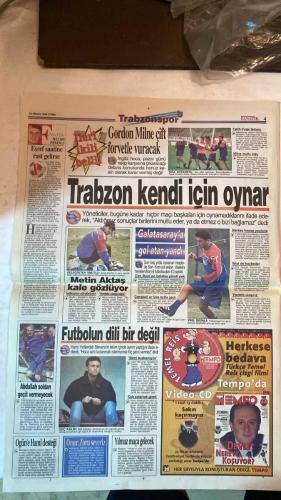 FANATİK SPOR GAZETESİ - TURKISH NEWSPAPER - DOĞUM GÜNÜ HEDİYESİ  - EKSİKSİZ TAM TAKIM GAZETE - 23 NİSAN 1999 - SAYI:1251 - FATİH TERİM - VUGRİNEÇ - BALİÇ - BÜLENT UZUN - AZİZ YILDIRIM - YALÇIN UYGUN - SERKAN HACIOĞLU - MUSTAFA DENİZLİ - JOACHIM LÖW - SÜLEYMAN KARA - CÜNEYT KARAKAYA - CELAL GÜRCAN - CENGİZ KAPTAN - POPOESCU - - FATİH-VUGRİNEÇ İLK 11’DE - BALİÇ: BAŞKAN BENİ SATARSA GİDERİM - GALİP GELEMİYORSAN KAYBETME - BERABERLİK DE YARAR - TEKLİF YABANA ATILMAZ - YAT RALLİSİ START ALIYOR - SEN YILDIRIM’A SAVAŞ İLAN ETTİ - ÜLKERSPOR 78 EFES PİLSEN 95 - GALATASARAY 65 TUBORG 56 - BEŞİKTAŞ SAMSUN ÖNÜNDE - 23 NİSAN KUTLU OLSUN - ANTEP FENER’İ BEKLİYOR - KAUNAS AVRUPA ŞAMPİYONU - FERGUSON FATİH - GALATASARAY BEYLERBEYİ STADI’NA TAŞINIYOR - SAĞLAMCI CİM BOM - SCHALKELİLER GÜLÜP GEÇTİ - TRABZON’DAN BİLET JESTİ - BASKETBOLCULARA PARA MORALİ - ASLAN DIŞA KAPANIYOR - MENDİL KAPMACA OYNADILAR - KARDEŞ KARDEŞ MAÇ - GÖZÜN AYDIN SÜREN - 8 AYLIK GÖZ HAPSİ - HESAPLAR PUAN İÇİN - TALİMAT: POPOESCU YET