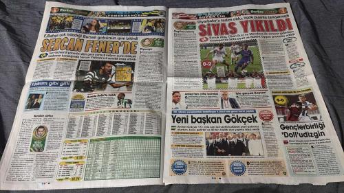 PAS FOTOMAÇ -FUTBOL GAZETESİ -TURKISH NEWSPAPER - DOĞUM GÜNÜ HEDİYESİ  - TAM TAKIM EKSİKSİZ GAZETE   31 AĞUSTOS - 2009 - FENERBAHÇE PEŞİNDE OLDUĞU BURSASPOR'UN GENÇ FUTBOLCUSU SERCAN YOL DRUM'A DÜN GECE 4 SENELİK İMZA ATTIRDI - SARI-LACİVERTLİ YÖNETİM, YEŞİL-BEYAZLI KULÜBE 8 MİLYON EURO İLE VEDERSON'U VERDİ - FOTOMAÇ'IN İDDAACILAR'A MAÇ BANKASI - İDDAA DÜNYASINI SARSTI - İDDAACILAR! DEV BİR İDDAA UZMANI DAHA FOTOMAÇ'TA YARIN AÇIKLIYORUZ! - FENERBAHÇE, KADIKÖY'DE MANİSA'YI 90+4'TE ATTIĞI GOLLE YENDİ - SARI-LACİVERTLİ TAKIMA GALİBİYETİ GETİREN GOLÜ ADETA SON SANİYEDE 'NÖBETÇİ GOLCÜSÜ' SEMİH ŞENTÜRK ATTI - TRABZON ERİYOR - SARI-LACİVERTLİLER, 90+4'TE SEMİH'İN GOLÜYLE GÜLDÜ - ZAFERE KAÇIŞ - ALİ KOÇ - MARİON - GÖKÇEK VEDERSON - SERCAN YILDIRIM - AURELİO - MURAT BAŞOĞLU - ABDULLAH YİĞİT - CİHAN - MENDOZA - BÜLENT UYGUN - MURAT ZORLU - AHMET GÖKÇEK - MELİH GÖKÇEK - KAMİL DIZAR - ERHAN ALTIN - DOLL - MUSTAFA - HARBUZİ - TOLGA - HURŞİT - GÖKHAN - UMUT - NECATİ ÖZÇAĞLAYAN - HÜSEYİN ÇİMŞİR -