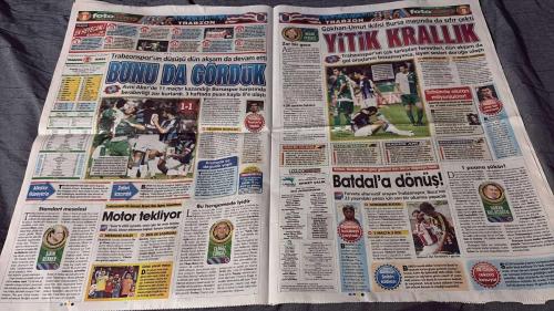 PAS FOTOMAÇ -FUTBOL GAZETESİ -TURKISH NEWSPAPER - DOĞUM GÜNÜ HEDİYESİ  - TAM TAKIM EKSİKSİZ GAZETE   31 AĞUSTOS - 2009 - FENERBAHÇE PEŞİNDE OLDUĞU BURSASPOR'UN GENÇ FUTBOLCUSU SERCAN YOL DRUM'A DÜN GECE 4 SENELİK İMZA ATTIRDI - SARI-LACİVERTLİ YÖNETİM, YEŞİL-BEYAZLI KULÜBE 8 MİLYON EURO İLE VEDERSON'U VERDİ - FOTOMAÇ'IN İDDAACILAR'A MAÇ BANKASI - İDDAA DÜNYASINI SARSTI - İDDAACILAR! DEV BİR İDDAA UZMANI DAHA FOTOMAÇ'TA YARIN AÇIKLIYORUZ! - FENERBAHÇE, KADIKÖY'DE MANİSA'YI 90+4'TE ATTIĞI GOLLE YENDİ - SARI-LACİVERTLİ TAKIMA GALİBİYETİ GETİREN GOLÜ ADETA SON SANİYEDE 'NÖBETÇİ GOLCÜSÜ' SEMİH ŞENTÜRK ATTI - TRABZON ERİYOR - SARI-LACİVERTLİLER, 90+4'TE SEMİH'İN GOLÜYLE GÜLDÜ - ZAFERE KAÇIŞ - ALİ KOÇ - MARİON - GÖKÇEK VEDERSON - SERCAN YILDIRIM - AURELİO - MURAT BAŞOĞLU - ABDULLAH YİĞİT - CİHAN - MENDOZA - BÜLENT UYGUN - MURAT ZORLU - AHMET GÖKÇEK - MELİH GÖKÇEK - KAMİL DIZAR - ERHAN ALTIN - DOLL - MUSTAFA - HARBUZİ - TOLGA - HURŞİT - GÖKHAN - UMUT - NECATİ ÖZÇAĞLAYAN - HÜSEYİN ÇİMŞİR -