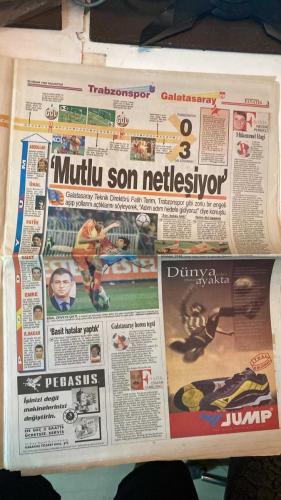 FANATİK SPOR GAZETESİ - TURKISH NEWSPAPER - DOĞUM GÜNÜ HEDİYESİ  - EKSİKSİZ TAM TAKIM GAZETE - 26 NİSAN 1999 - SAYI:1254 - OKAN BURUK - ARİF - HAKAN ŞÜKÜR - MİLOSEVSKİ - RAHMAN SAĞIROĞLU - EROL DEMİRKOL - AZİZ YILDIRIM - LÖW - YALÇIN TÜRK - ABDULLAH KİĞILI - TURHAN SOFUOĞLU - SERGEN - MURAT ALAÇAYIR - GÜRBÜZ REFİOĞLU - ZEKİ PEKOĞLU - - ŞAMPİYON GİBİ 3-0 - ASLAN RÖVANŞI ALDI - AVNİ AKER’DE ARBEDE - FENER’DEN TRANSFER ATAĞI - LÖW KREDİSİNİ TÜKETİYOR - KİĞILI: HIRS VE İNANÇLARI YOKTU - PAF TAKIMI REHAVETE KAPILDI - GENÇ SERKAN BEĞENİ KAZANDI - GÜRBÜZ REFİOĞLU KÜSTÜ - HAKEM HATALARINDAN BIKTIK - LÖW’DEN CEZA ANTRENMANI - SERGEN ŞOV YAPTI - EROL’UN KAFATASI ÇATLAK - SAKATLIĞI HATIRLAMIYOR - - GALATASARAY 3-0 TRABZONSPOR - ALTAY 4-0 ERZURUMSPOR - ANKARAGÜCÜ 2-2 ADANASPOR - BURSASPOR 2-0 İSTANBULSPOR - ANTALYASPOR 1-1 GENÇLERBİRLİĞİ - FENERBAHÇE 2-2 GAZİANTEPSPOR - - GALATASARAY - TRABZONSPOR - ALTAY - ERZURUMSPOR - ANKARAGÜCÜ - ADANASPOR - BURSASPOR - İSTANBULSPOR - ANTALYASPOR - GENÇLERBİRL