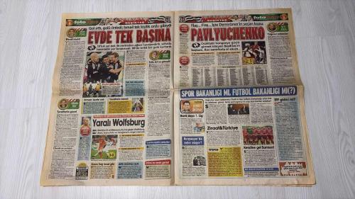 PAS FOTOMAÇ -FUTBOL GAZETESİ -TURKISH NEWSPAPER - DOĞUM GÜNÜ HEDİYESİ  - TAM TAKIM EKSİKSİZ GAZETE  1 KASIM  - 2009 -ROMAN PAVLYUCHENKO OCAK'TA BEŞİKTAŞ'TA - BURSASPOR HIZ KESTİ - SEZONA KÖTÜ BAŞLAYAN KARTAL EKİM AYINDA COŞTU - EKİM MAKİNESİ - İLK 9 MAÇTA 2 GALİBİYET ALABİLEN BEŞİKTAŞ, ANKARAGÜCÜ'NÜ DE KURBANLARI ARASINA KATIP, SON 5 MAÇTA 4. ZAFERİNE İMZA ATTI - LİGDE BEŞTE BEŞ - A.GÜCÜ GELENEĞİ - CEYHUN'A YETMEDİ - MAÇIN EN HEYECANLI DAKİKALARI - DENİZLİ, FEDERASYONA ÇATTI: HAKSIZLIK YAPTILAR! - 