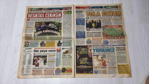 PAS FOTOMAÇ -FUTBOL GAZETESİ -TURKISH NEWSPAPER - DOĞUM GÜNÜ HEDİYESİ  - TAM TAKIM EKSİKSİZ GAZETE  1 KASIM  - 2009 -ROMAN PAVLYUCHENKO OCAK'TA BEŞİKTAŞ'TA - BURSASPOR HIZ KESTİ - SEZONA KÖTÜ BAŞLAYAN KARTAL EKİM AYINDA COŞTU - EKİM MAKİNESİ - İLK 9 MAÇTA 2 GALİBİYET ALABİLEN BEŞİKTAŞ, ANKARAGÜCÜ'NÜ DE KURBANLARI ARASINA KATIP, SON 5 MAÇTA 4. ZAFERİNE İMZA ATTI - LİGDE BEŞTE BEŞ - A.GÜCÜ GELENEĞİ - CEYHUN'A YETMEDİ - MAÇIN EN HEYECANLI DAKİKALARI - DENİZLİ, FEDERASYONA ÇATTI: HAKSIZLIK YAPTILAR! - 