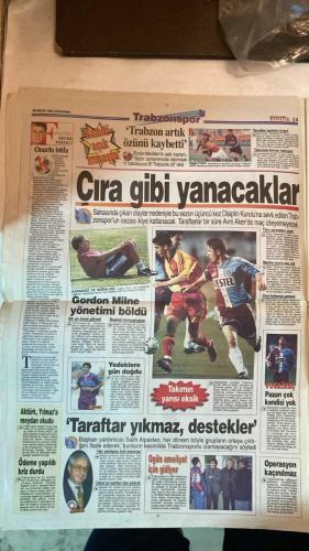 FANATİK SPOR GAZETESİ - TURKISH NEWSPAPER - DOĞUM GÜNÜ HEDİYESİ  - EKSİKSİZ TAM TAKIM GAZETE - 28 NİSAN 1999 - SAYI:1256 - EROL ERSOY - METİN TOKAT - SERDAR - ORHAN ERDEMİR - FELDKAMP - HANS PETER BRIEGEL - SÜLEYMAN SEBA - ALPAY - HAKAN ŞÜKÜR - CÜNEYT KARAKAYA - EROL DEMİRKOL - AZİZ YILDIRIM - LÖW - ABDULLAH KİĞILI - TURHAN SOFUOĞLU - SERGEN - MURAT ALAÇAYIR - GÜRBÜZ REFİOĞLU - ZEKİ PEKOĞLU - - ERSOY VE TOKAT’IN DİPİ ÇEKİLDİ - FELDKAMP’IN YENİ YARDIMCISI BRIEGEL - ALPAY YALANLADI - HAKAN 2000’DE YOLCU - ÖDÜL KIRGINI - GENÇLER LİGİ KALKIYOR - İNGİLİZLER’DEN KOSOVA’YA YARDIM - YILDIZLAR MİNDERDE - INGESSON OLMUYOR - FENER-DAÇKA TOFAŞ-BEŞİKTAŞ (BASKETBOL) - TÜRKİYE KUPASI ECZACIBAŞI’NIN (VOLEYBOL) - HAKAN ŞÜKÜR’ÜN NİKAHINA DEMİREL DAVETLİ - KELLE AVCISI LÖW - CİM BOM ÜLKER’E YETİŞTİ 89-74 - TRABZON DİSİPLİN’DE - ASLANLAR TEMKİNLİ - ÇİFT İDMAN YAPTILAR - PAF TAKIMI 10-1 MAĞLUP OLDU - TAVAN 600 MİLYAR - GANA’DAN 4 FUTBOLCU - KURBAN KESTİLER - SÜREN’DEN MORAL - ONAR’DAN İYİ HABER - ŞAMPİYONL