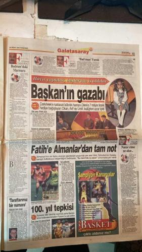 FANATİK SPOR GAZETESİ - TURKISH NEWSPAPER - DOĞUM GÜNÜ HEDİYESİ  - EKSİKSİZ TAM TAKIM GAZETE - 29 NİSAN 1999 - SAYI:1257 - MEHMET ALİ YILMAZ - PINI (REAL MADRID SPORTİF DİREKTÖRÜ) - FARUK SÜREN - BURAK ELMAS - YELDA SÜREN - POPOESCU - HAGİ - FATİH TERİM - HANS PETER BRIEGEL - SÜLEYMAN SEBA - ALPAY - HAKAN ŞÜKÜR - CÜNEYT KARAKAYA - EROL DEMİRKOL - AZİZ YILDIRIM - LÖW - ABDULLAH KİĞILI - TURHAN SOFUOĞLU - SERGEN - MURAT ALAÇAYIR - GÜRBÜZ REFİOĞLU - ZEKİ PEKOĞLU - - MEHMET ALİ YILMAZ TRABZON’U BIRAKIYOR - REAL MADRID VE BARCELONA KAPIŞIYOR - KALİTVINTSEV’İN DRAMI - DAVİS KUPASI’NDA RAKİP NORVEÇ - BAYAN RAKETLER MALTA’YI YENDİ - LÖSEMİLİLERE HEDİYE YAĞMURU - YELDA SÜREN VE BURAK ELMAS AŞKI - POPOESCU’NUN PARA İSYANI - HAGİ BASTIRIYOR - FENER VE TOFAŞ YARI FİNALDE - FENERBAHÇE HEDEFTEN ŞAŞTI - HAKEM YÜZÜNDEN KAPIŞTILAR - TERİM USULÜ MOTİVASYON - HAKAN GİDERSE SAFFET - SATMADAN OLMAYACAK - CİM BOM HAFTALIĞA BAĞLANDI - ALİ SAMİ YEN’İN KADERİ BAŞKENTTE - BORÇLAR TEMİZLENİYOR - RONALDO DÜĞÜNE G