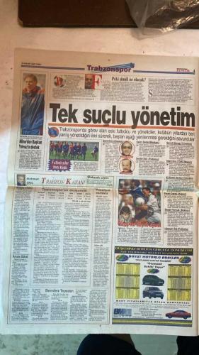 FANATİK SPOR GAZETESİ - TURKISH NEWSPAPER - DOĞUM GÜNÜ HEDİYESİ  - EKSİKSİZ TAM TAKIM GAZETE - 30 NİSAN 1999 - SAYI:1258 - OGÜN - BURÇAK - MÜFTÜ ERKASAP - LÖW - KLUIVERT - KAREMBEU - BALIÇ - SERDAR TATLISU - GÖKHAN METİN - AMOKACHI - HAEßLER - YUSUF DURSUN - GÜLTEN BALCI - OĞUZ SARVAN - HAGİ - POPOESCU - HASAN ŞAŞ - BÜLENT - OKAN - K.HAKAN - ÜMİT - EMRE - CÜNEYT KARAKAYA - - OGÜN EŞİNDEN AYRILIYOR - CİM BOM AFRİKA’DA - FENER’E 2 BOMBA - KLUIVERT VE KAREMBEU LİSTEDE - BALIÇ İLE TAKAS GÜNDEMDE - 4 VÜCUTÇUDA DOPİNG ÇIKTI - RIBBECK’İ KORKU SARDI - ÜLKER YARI FİNALİST - SERGEN FENERBAHÇE’DE KALIYOR - SAKARYASPOR SÜRPRİZ PEŞİNDE - AMOKACHI YARIN YOK - TERİM AZ ZAMANDA ÇOK İŞLER YAPTI - HAEßLER 1860 MÜNİH’TE - HAKAN’IN GÜNLÜĞÜ - DOPİNG KONTROLÜ - SARVAN DOSYASI - HAGİ İÇİN “GERÇEK LİDER” - SİYAH TÜRKLER NÜFUSA ALINDI - TERİM USULÜ MOTİVASYON - HAKAN GİDERSE SAFFET - SATMADAN OLMAYACAK - CİM BOM HAFTALIĞA BAĞLANDI - ALİ SAMİ YEN’İN KADERİ BAŞKENTTE - BORÇLAR TEMİZLENİYOR - RUMENLER DÖNDÜ - HAS