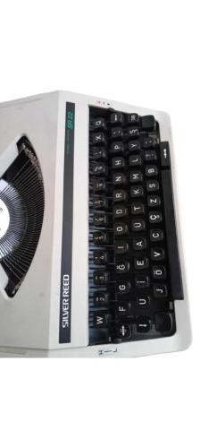 Silver reed dekorluk çantalı daktilo