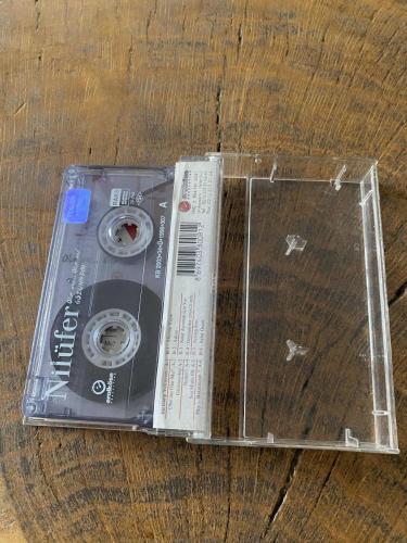 NİLÜFER - OLUR MU OLUR MU / GÖZÜNAYDIN - KASET