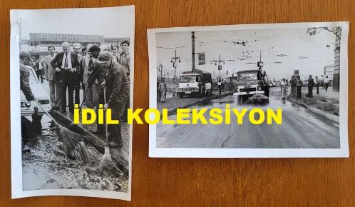 CHP İSTANBUL ESKİ BELEDİYE BAŞKANI ve SHP MİLLETVEKİLİ AYTEKİN KOTİL'İN ORİJİNAL 2'Lİ FOTOĞRAF SETİ - 18 x 12 cm EBADINDA - AYTEKİN KOTİL, İSTANBUL'DA BAŞLATILAN TEMİZLİK KAMPANYASI KAPSAMINDA YAPILAN ÇALIŞMALARI YERİNDE TAKİP EDERKEN ÇEKİLMİŞ 2 FARKLI KARE. 21 HAZİRAN 1978