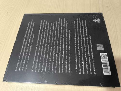 Arkeolojik Gezi Rehberi Yeraltındaki İstanbul ambalajında