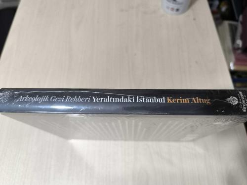 Arkeolojik Gezi Rehberi Yeraltındaki İstanbul ambalajında