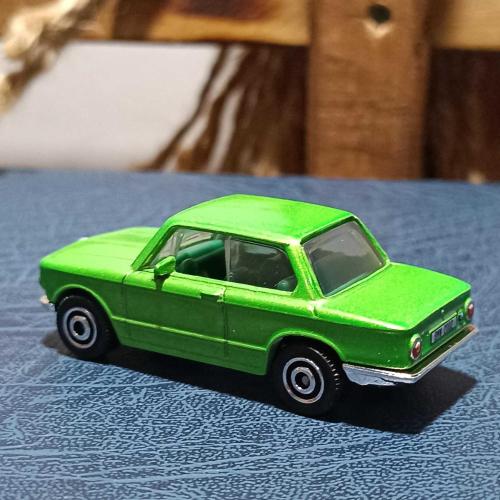 MATCHBOX  BMW 2002