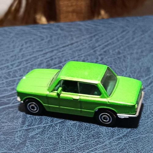 MATCHBOX  BMW 2002