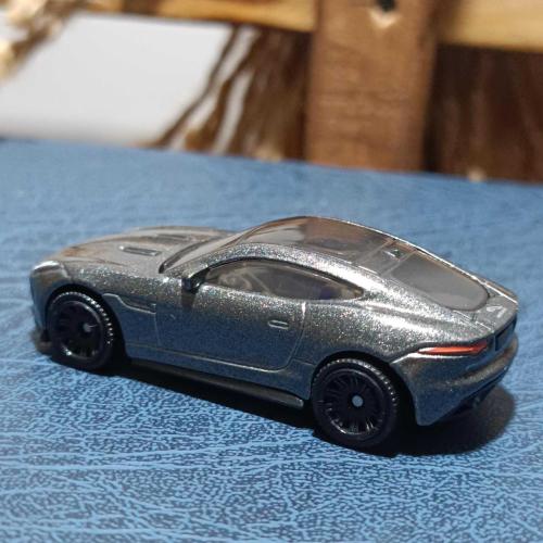 MATCHBOX  2015 JAGUAR F-TYPE COUPE