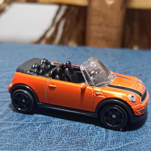 LOT.12 » MATCHBOX  MINI COOPER S CABRIO