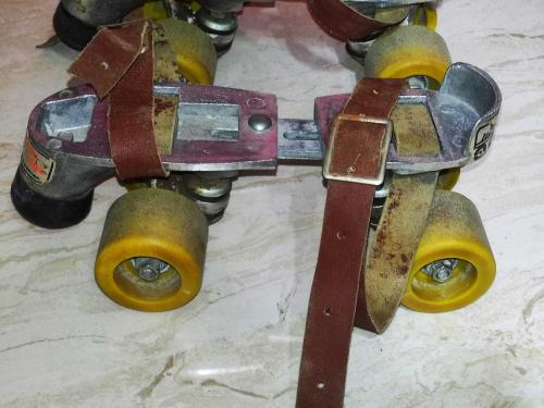 20673-ESKİLERDEN VİNTAGE METAL PATEN AYAKKABISI
