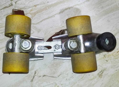 20673-ESKİLERDEN VİNTAGE METAL PATEN AYAKKABISI