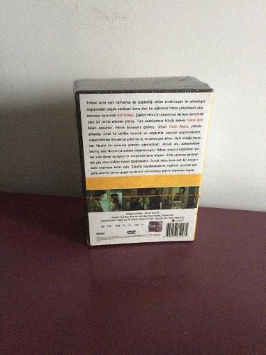 Dvd Film Tarık Akan Set Ambalajlı Sevgili Dayım / Çapkın Hırsız / Ateş Böceği / Baraj /Bebek Yüzlü Hale Soygazi /Adile Naşit / Hulusi Kentmen / Türkan Şoray / Necla Nazır / Perihan Savaş /Halit Akçatepe /Perhan Kutman