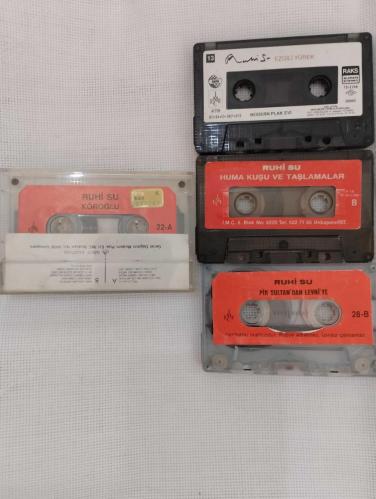 RUHİ SU KASET 4 ADET 3 ADEDİNİN KABI YOK