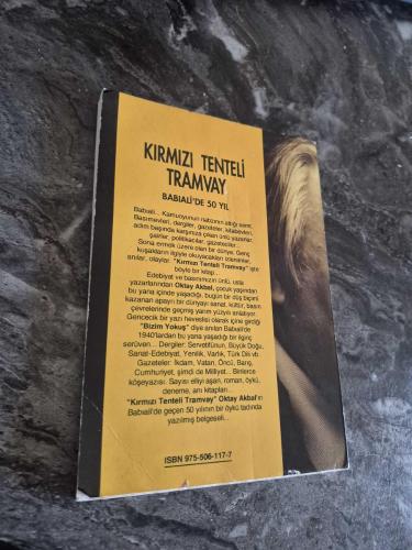 Kırmızı Tenteli Tramvay Babıali'de 50 Yıl